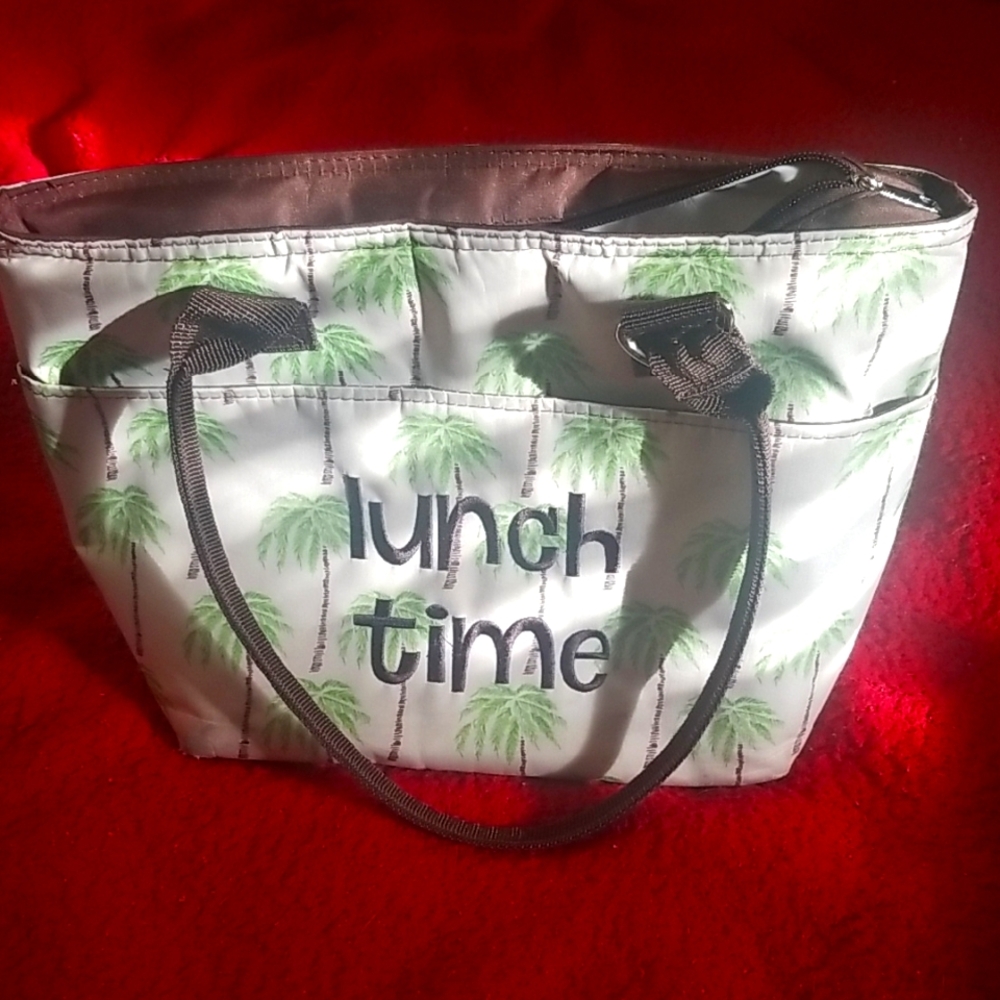 Adorable Lunch Tote.